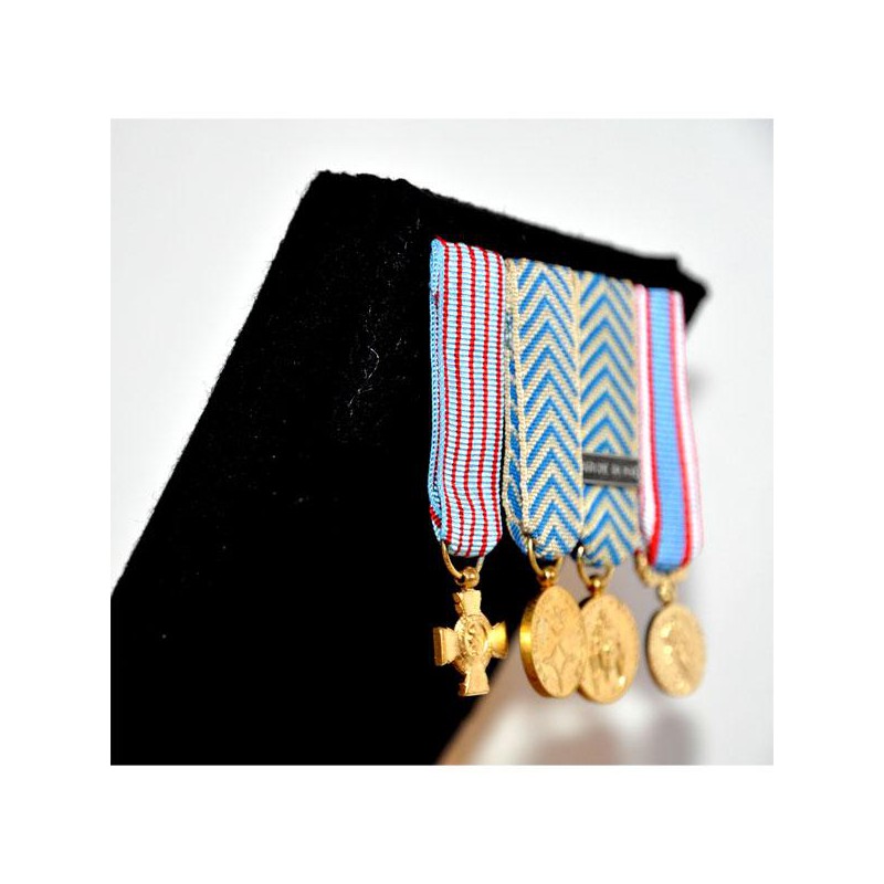 Présentoir pour 6 médailles, ordres et décorations militaire