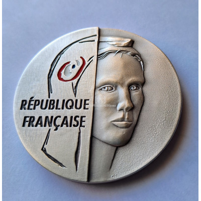 MEDAILLE DE LA REPUBLIQUE PRESTIGE - 73mm