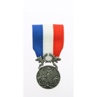 MEDAILLE Courage et dévouement argent 2e classe